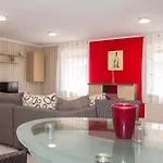 13 Holiday home