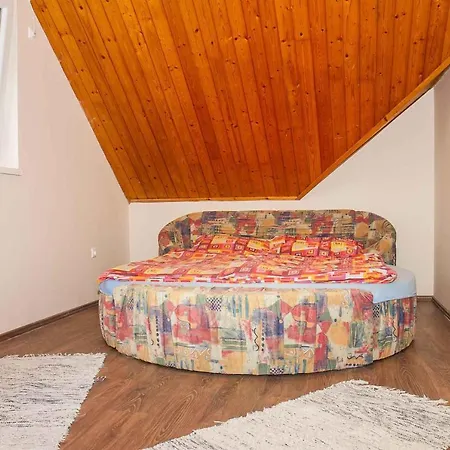13 Holiday home