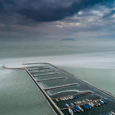 13 Hébergement de vacances