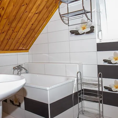 13 * Balatonkeresztur