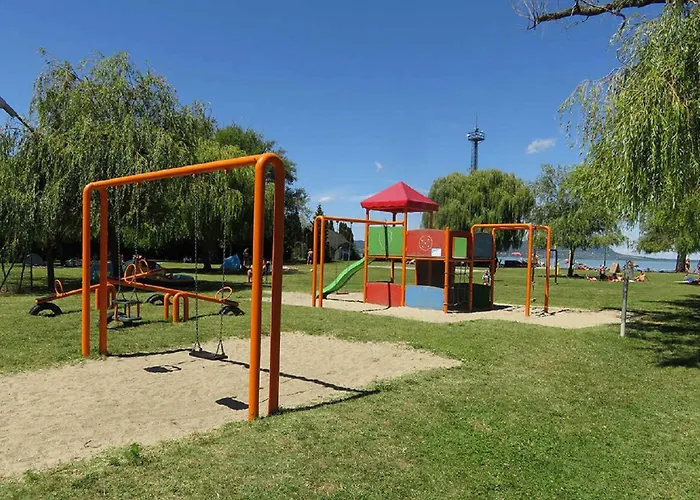 13 Hébergement de vacances Balatonkeresztúr